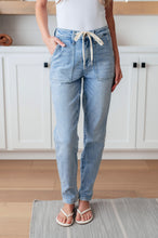 Load image into Gallery viewer, Judy Blue Cooper High Rise Vintage Denim Jogger
