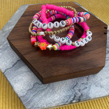 Load image into Gallery viewer, Bracelet - Friendship Bracelets - Love Story
