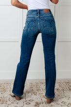 Load image into Gallery viewer, Judy Blue Hannah Mid Rise Thermal Bootcut Jeans
