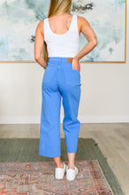 Load image into Gallery viewer, Judy Blue Lisa High Rise Control Top Wide Leg Crop Jeans in Sky Blue
